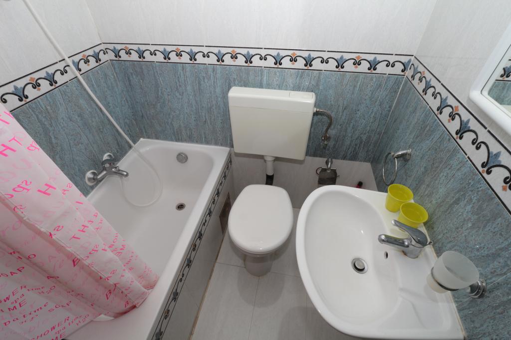 Central Beach Apartment Makarska Zimmer foto